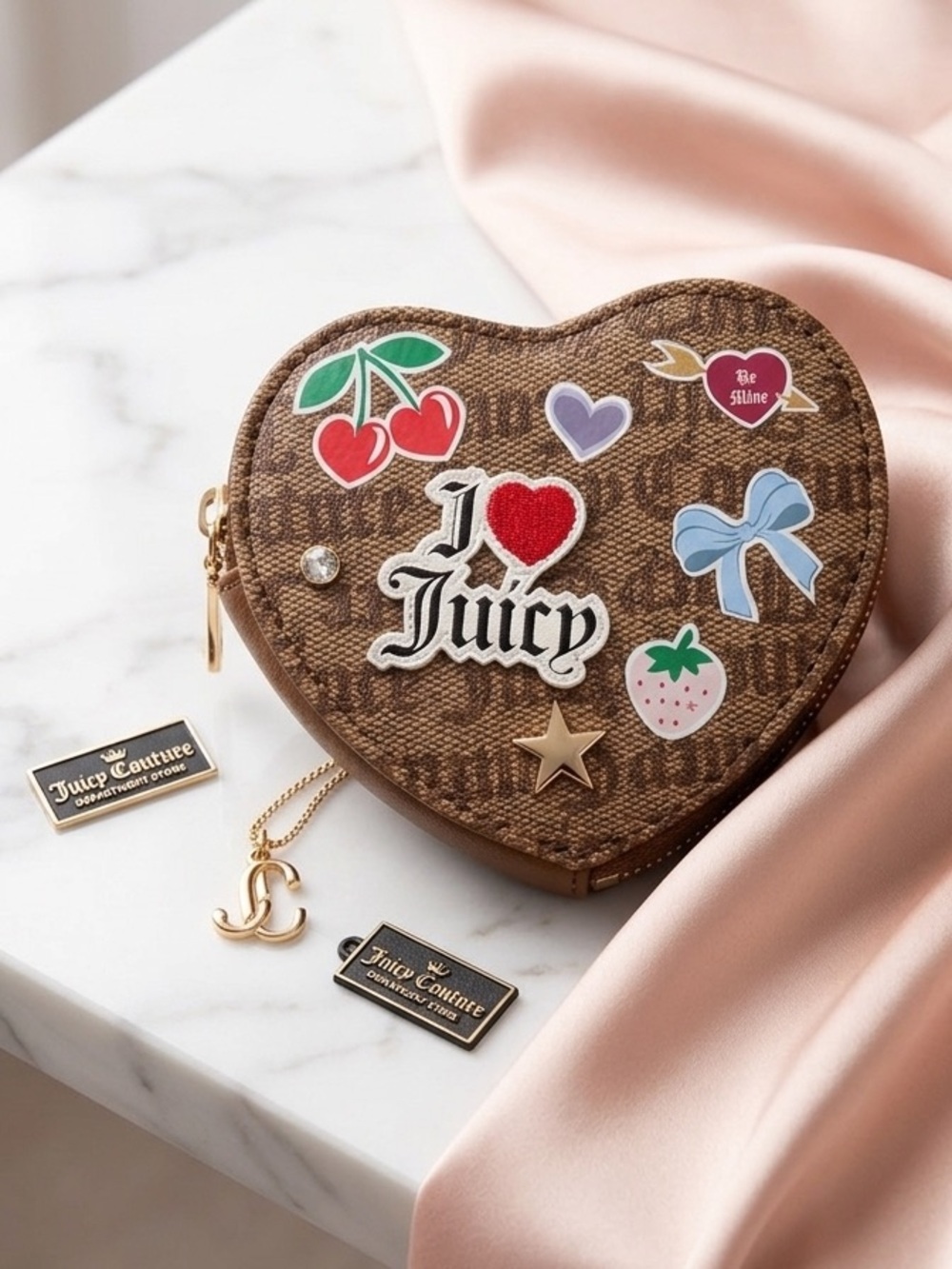 🍒 NWT Juicy Couture Brown Heart Shaped Wristlet with Colorful Patches Brand New